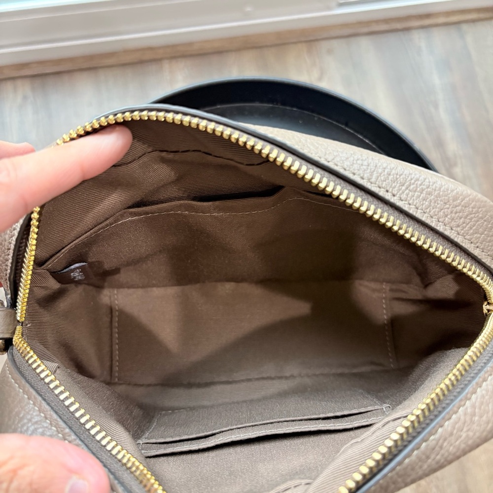 COACH Authentic Taupe Brown Pebbled Leather Crossbody Bag with Gold Hardware - Picture 9 of 16
